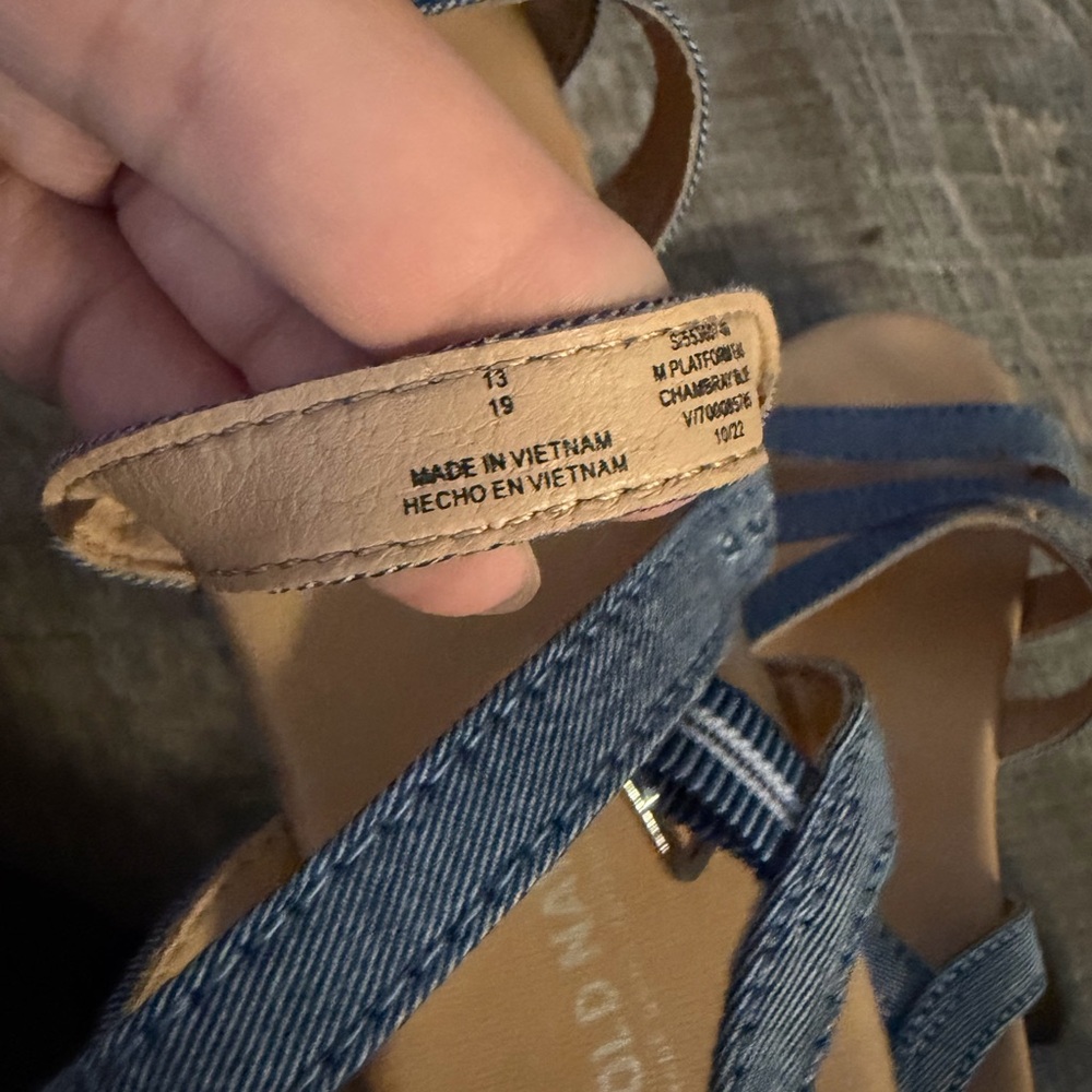 Old Navy Girls Platform Sandals size 13c - Picture 5 of 7